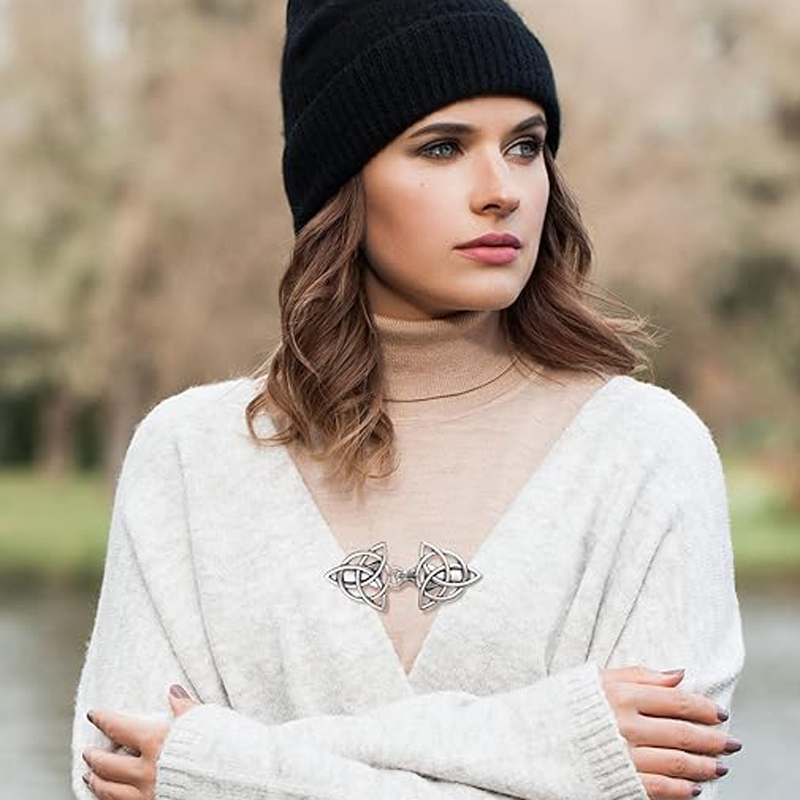 Vintage Sweater Clips Celtic K - Vintage Fashion Postcards ulasan dan harga