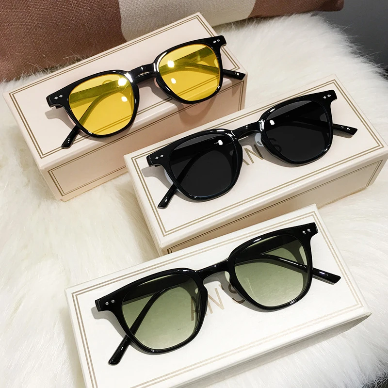 Vintage Square Sunglasses Unis - Vintage Fashion Luxury ulasan dan harga